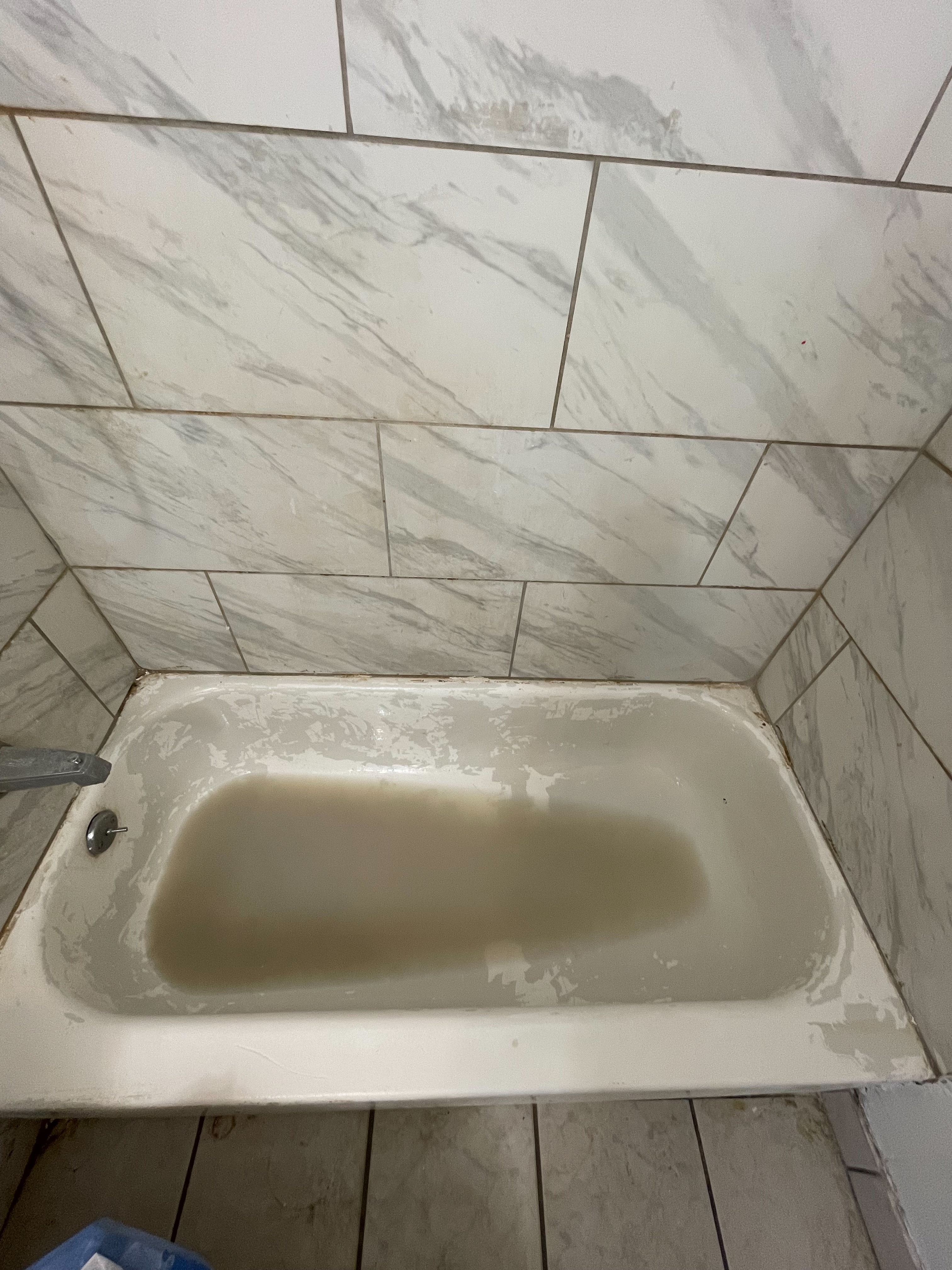 Bathtub before refinishing